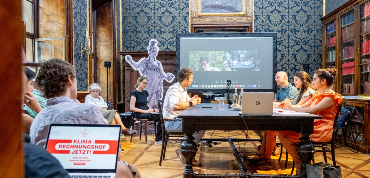 : Parteiengespräch mit den GRÜNEN am 8.7.2024. Foto: Kollektiv Fischka / Kramar