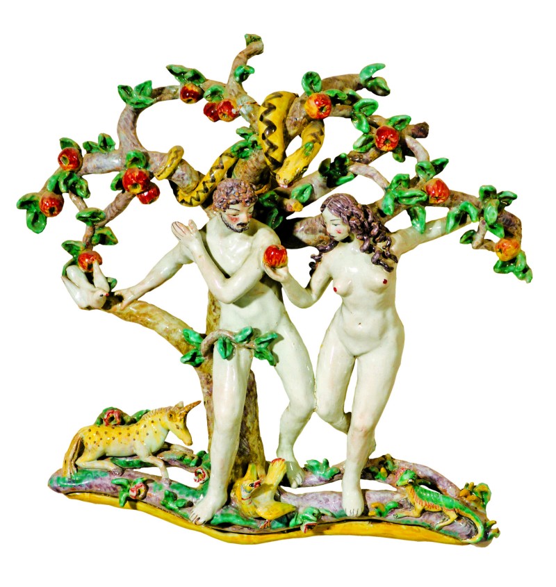 : Adam und Eva (1952) | Vollplastisches Relief, Fayance | Ignác Bizmayer | Aus dem Bestand: Slowakisches Nationalmuseum - Historisches Museum, Bratislava | Foto: Miroslav Slamka, © Österreichisches Museum für Volkskunde, Wien