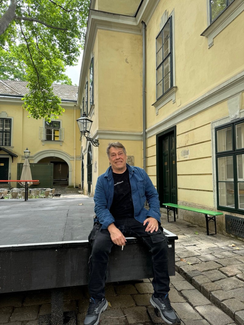 : Kari Rakkola über zehn Jahre Sommertheater im Innenhof. Foto: Johanna Amlinger © Volkskundemuseum Wien