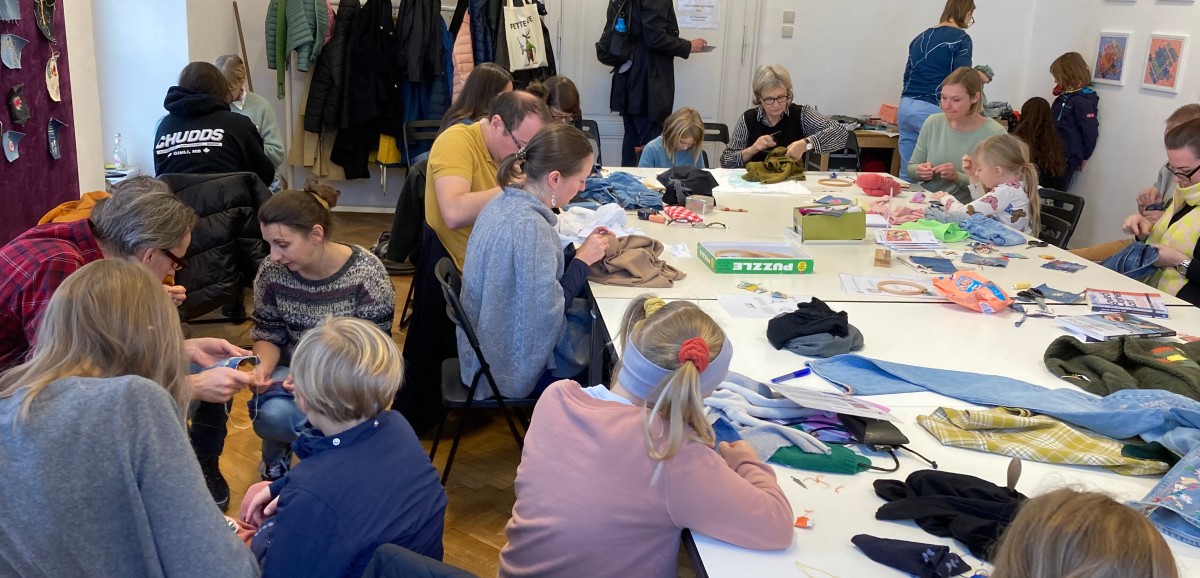 : Visible Mending for Family © TinaZickler