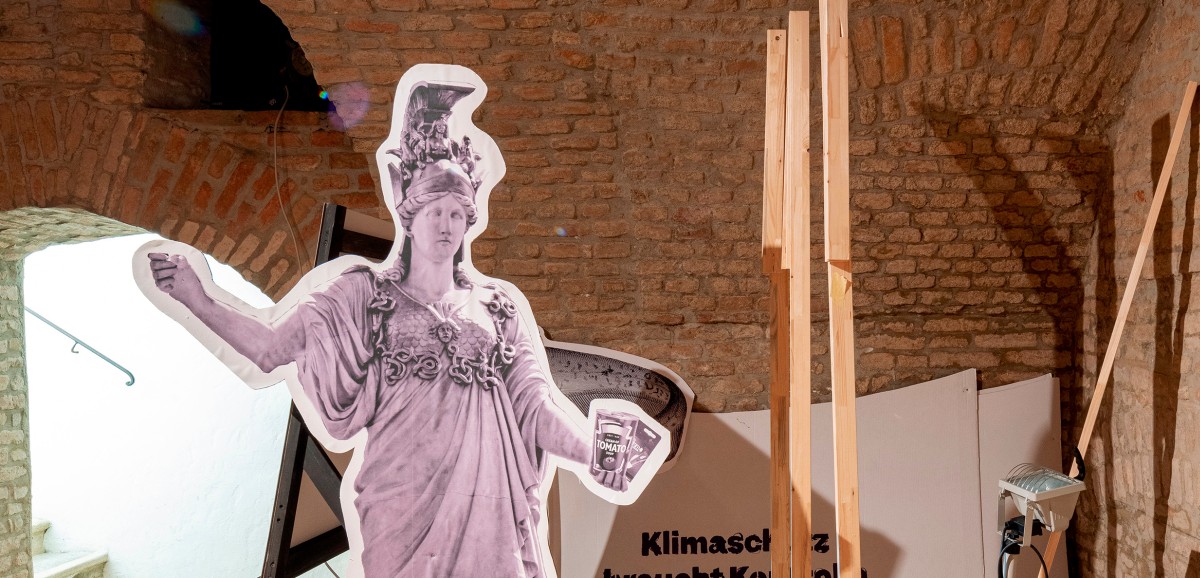 :  Der ehemalige Weinkeller unter der Fotosammlung. Foto: Kollektiv Fischka / Kramar