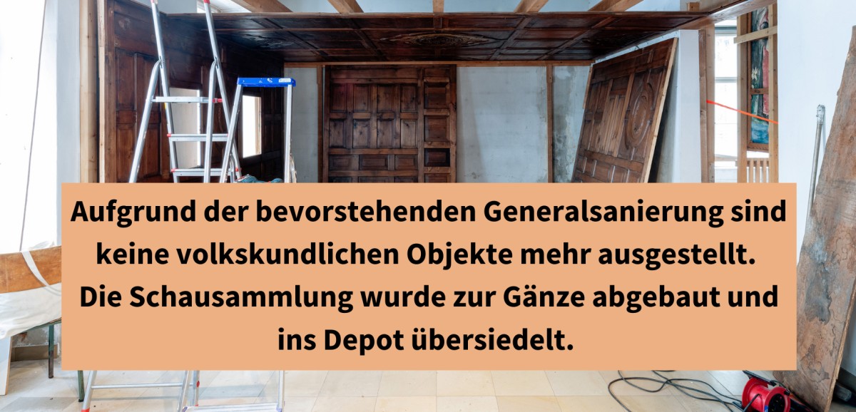 : Abbau der volkskundlichen Schausammlung. Foto: Kollektiv Fischka / Kramar © Volkskundemuseum Wien