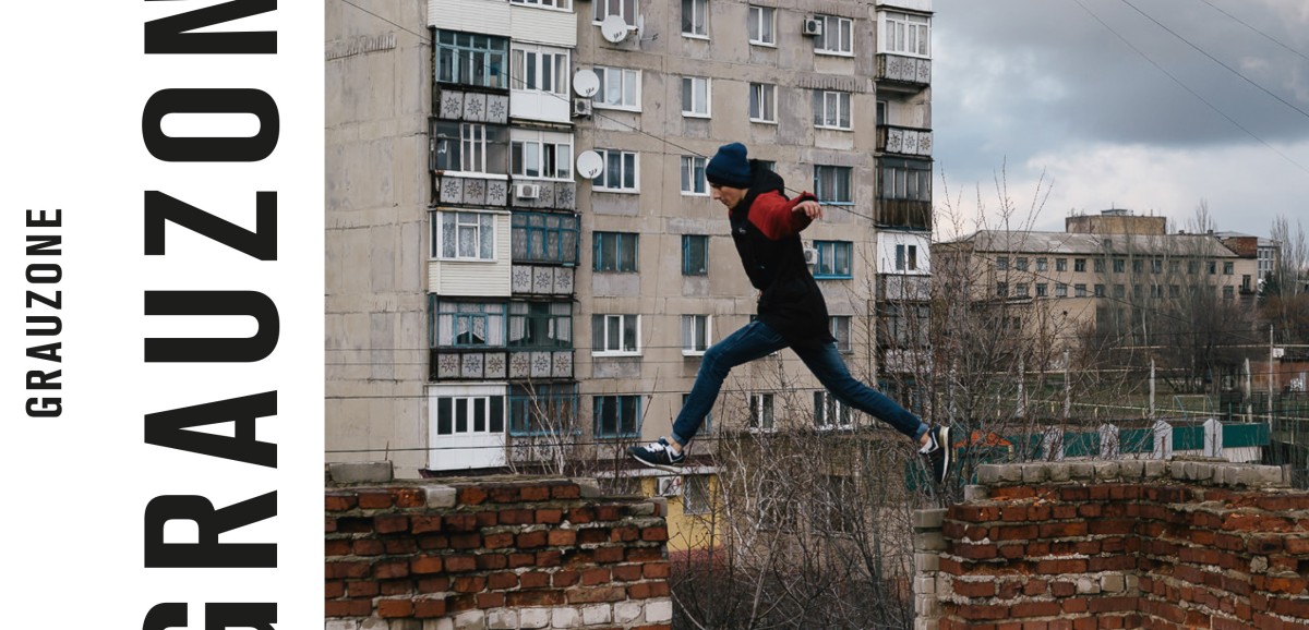 : Florian Rainer und Jutta Sommerbauer: Grauzone – Zwischen den Fronten im Donbass © bahoe books
