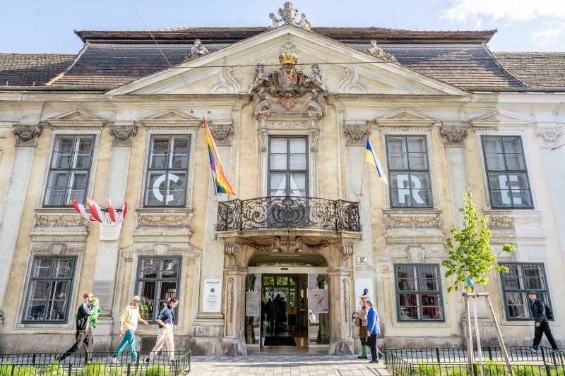Haupteingang des Volkskundemuseum Wien, Gartenpalais Schönborn. Foto: Kollektiv Fischka / Kramar © Volkskundemuseum Wien