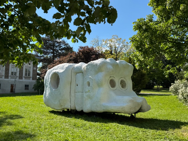 : The Terrestrial Consciousness Research Station is a sculptural vehicle and experimental laboratory by Stephanie Winter & SALON HYBRID.